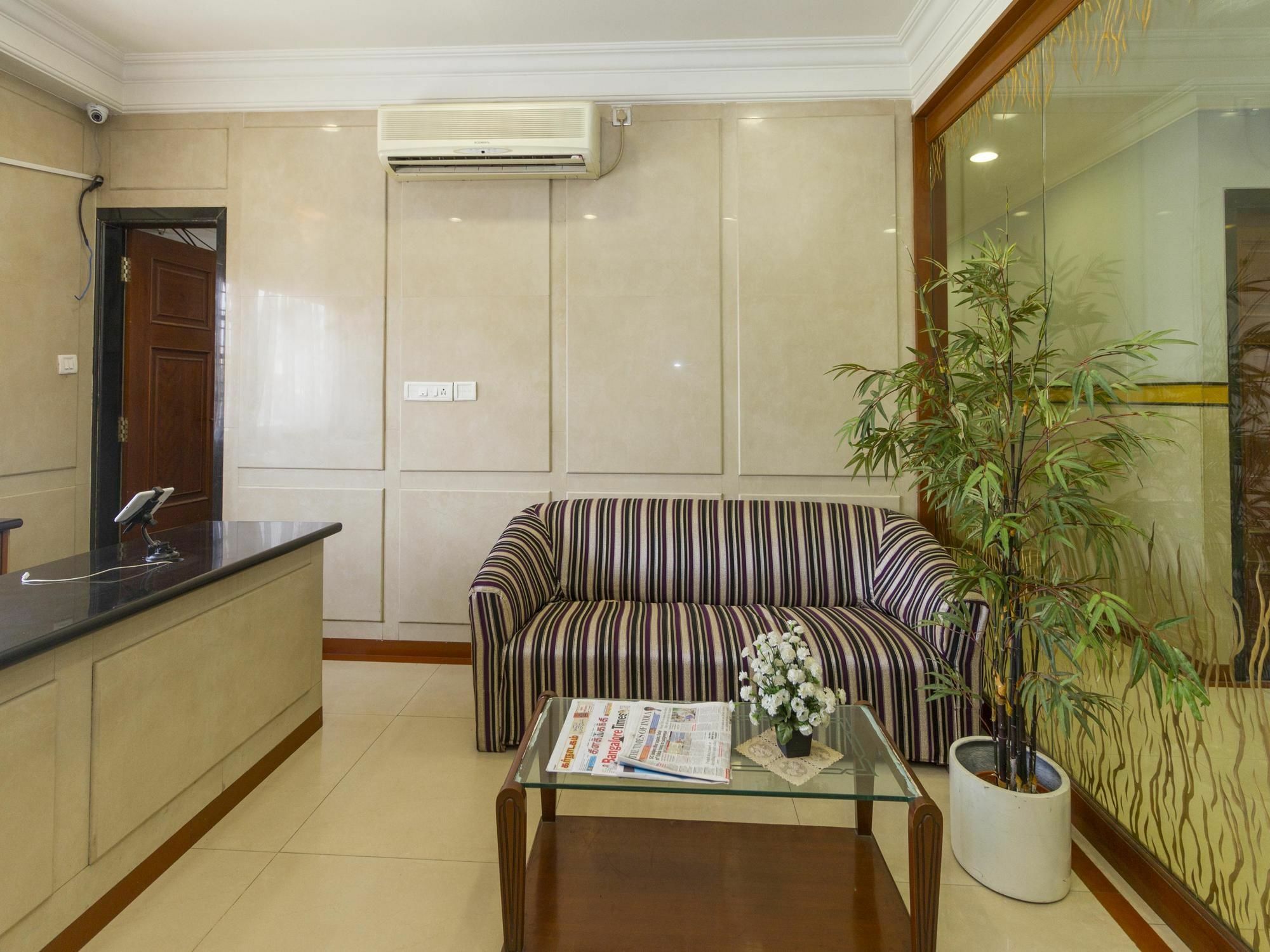 Oyo 579 Hotel Aab Bangalore Buitenkant foto