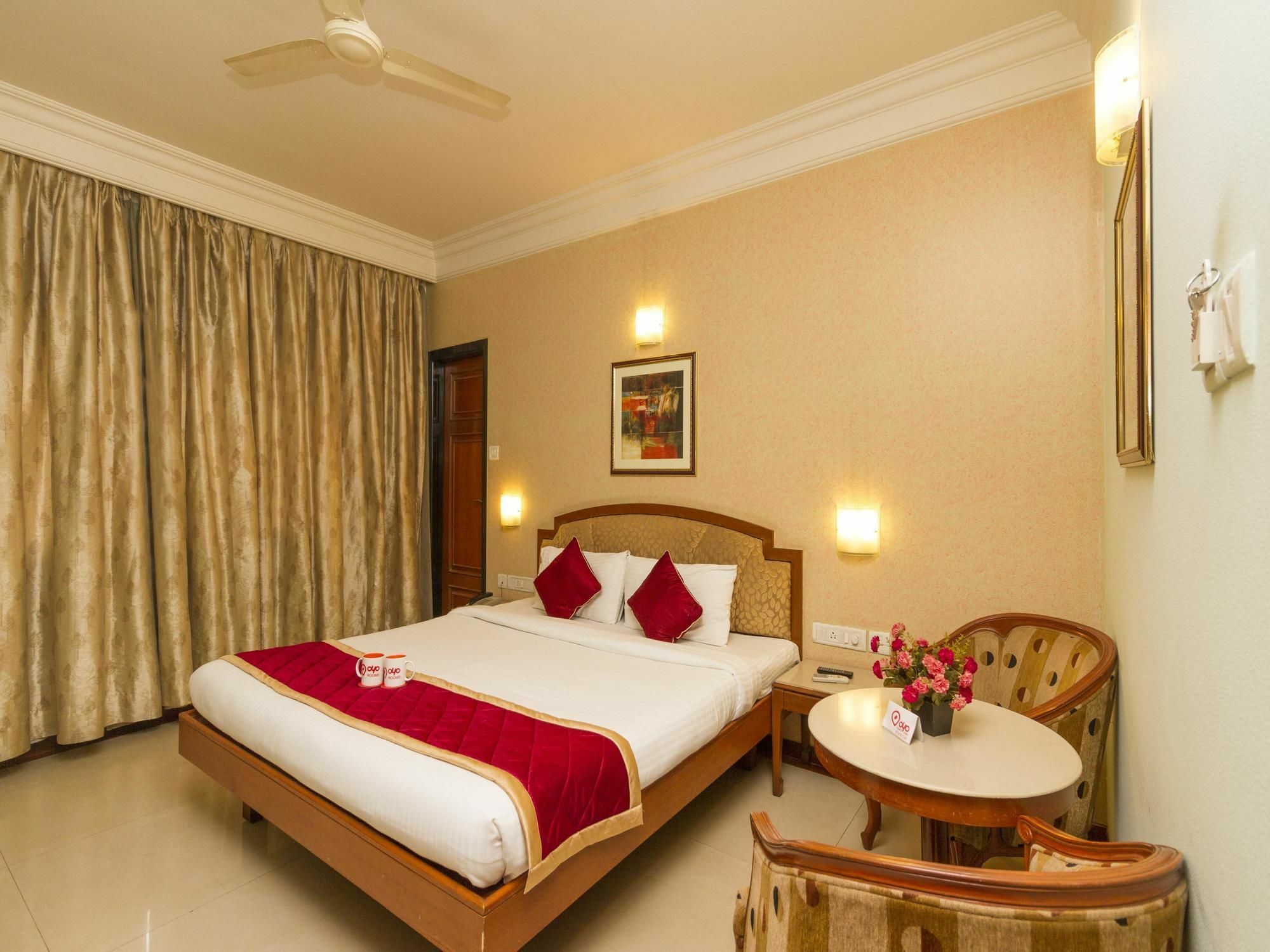 Oyo 579 Hotel Aab Bangalore Buitenkant foto